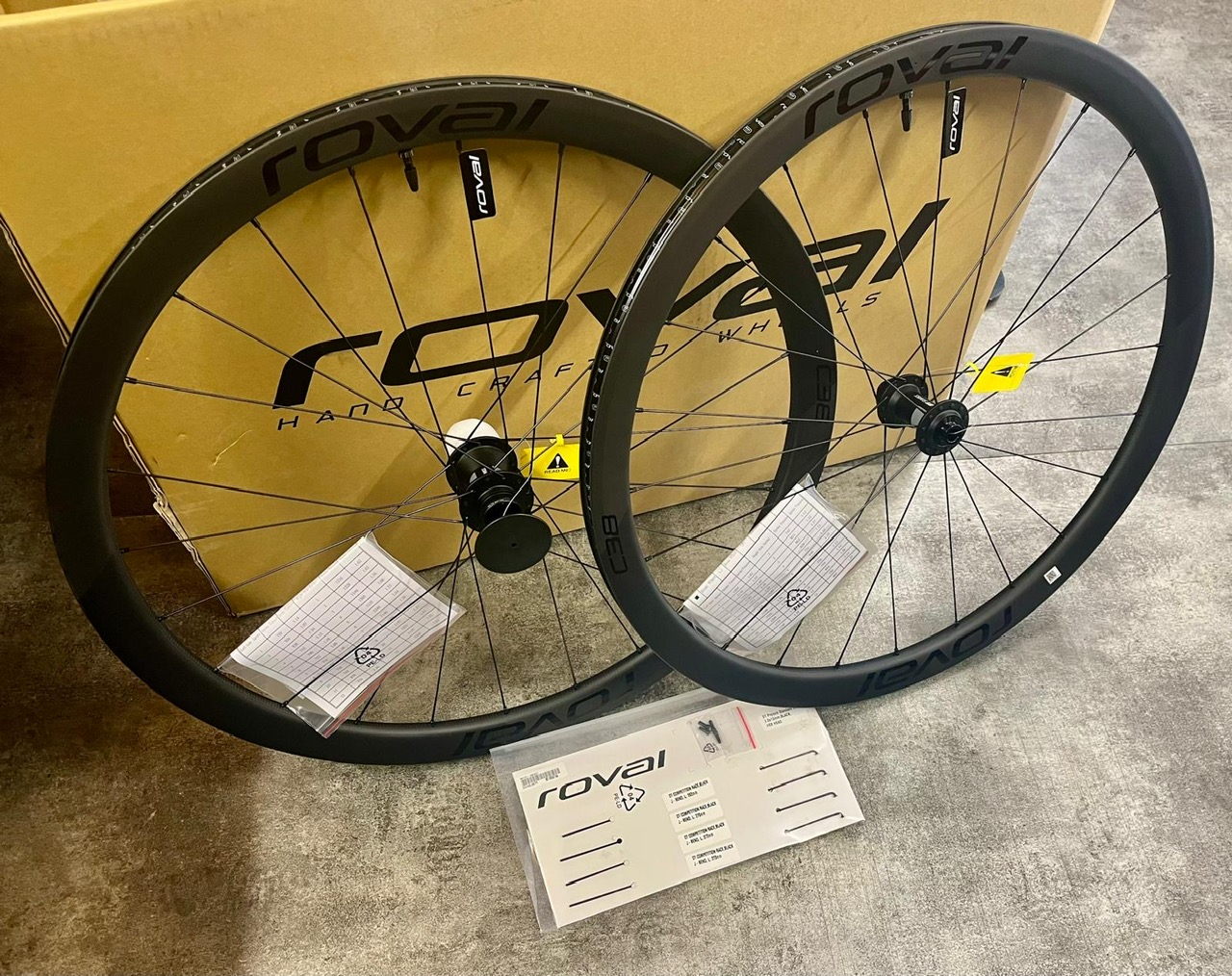 Paire de roues Route - Roval Rapide C38 Disc _ 1200€